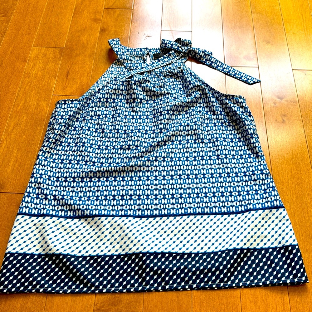 The Limited Top in Medium